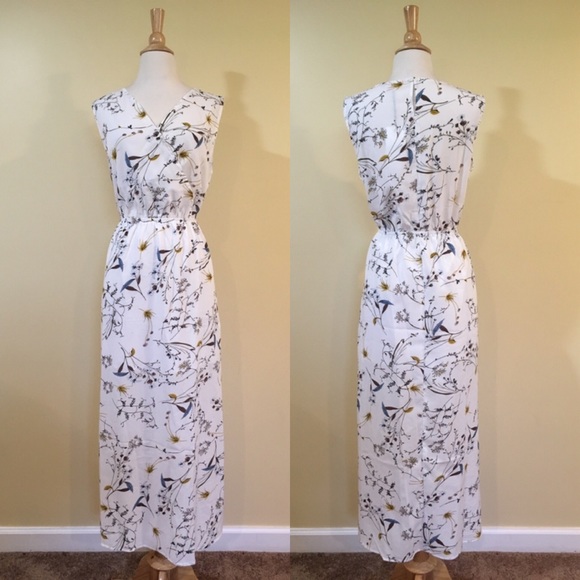 💥 CLEARANCE Floral Sleeveless Chiffon Wrap Dress - Picture 2 of 3